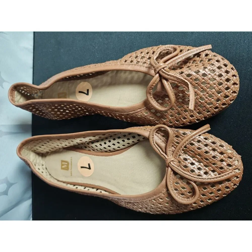 BRUNO MAGLI Women's 7 / 37 Janina Woven Flats Leather New